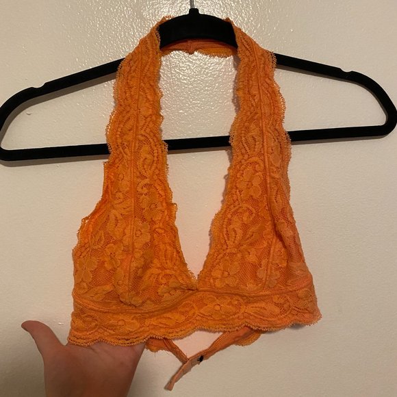 🖤 3/$30 Bras 🖤 Coral Halter Lace Bra - Picture 1 of 5